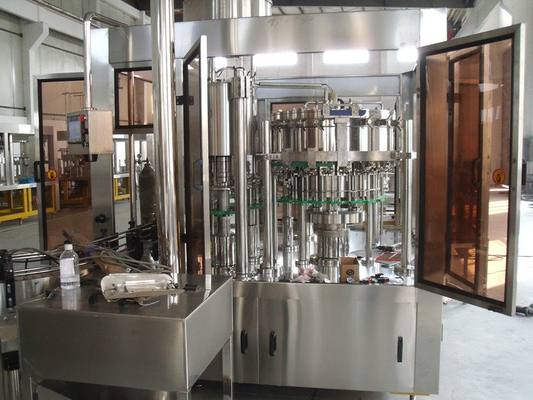 Máquina de rellenar de la bebida carbónica rotatoria/planta de relleno automatizada de la bebida del gas del CO2 para Sprite o la cola