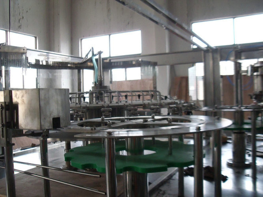 Máquina de rellenar del jugo de la carne para la botella/la botella plástica, línea de relleno líquida automática del ANIMAL DOMÉSTICO